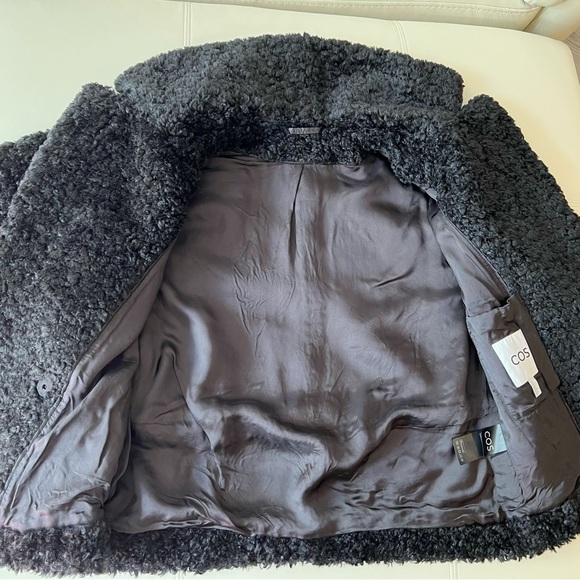 COS Oversized Faux Shearling Jacket - Picture 8 of 14